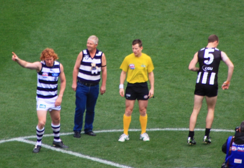 CAMERON LING WINS THE TOSS, KICKS TO THE PUNT ROAD END