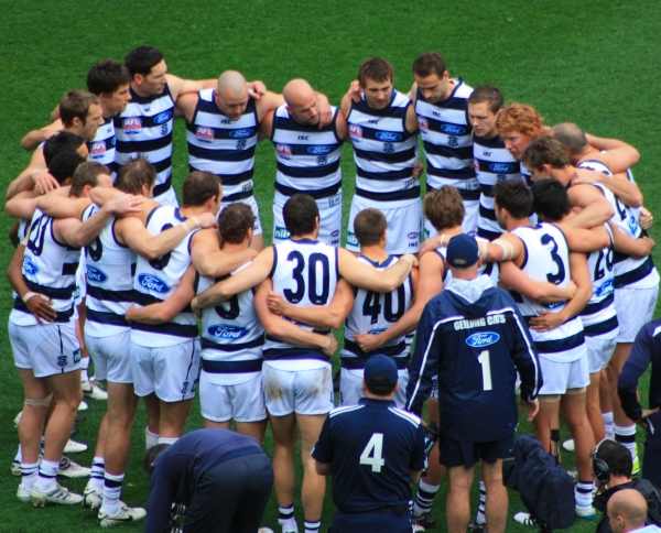 GEELONG PLAYERS' FINAL HUDDLE BEFORE THE GAME