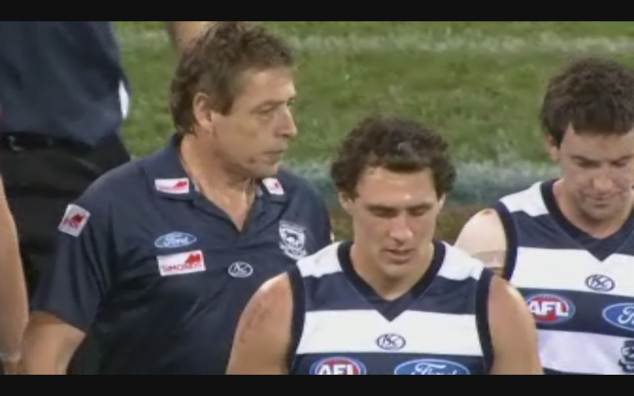 GEELONG COACH MARK THOMPSON HAS WORDS WITH SHANNON BYRNES AT HALF-TIME