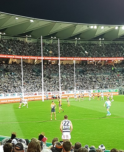 MITCH DUNCAN KICKS GEELONG'S FIRST GOAL 2017 ROUND 23